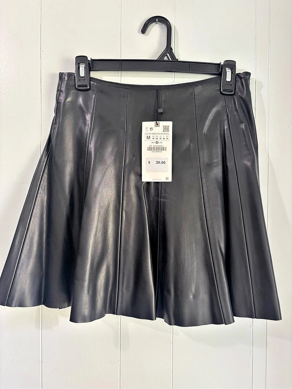 Zara Pleated Mini Skirt in Black Size Medium NWT
